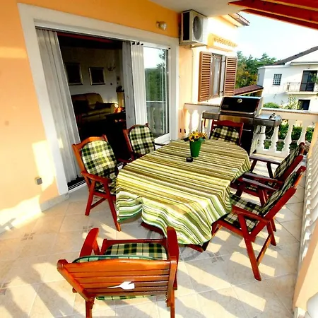 Apartman Holiday Ulica Vladimira Nazora *
